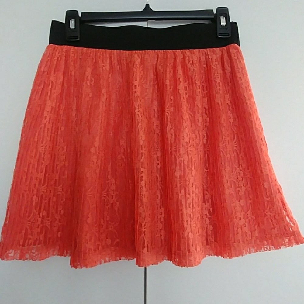 Candie's Pleated Floral Skirt